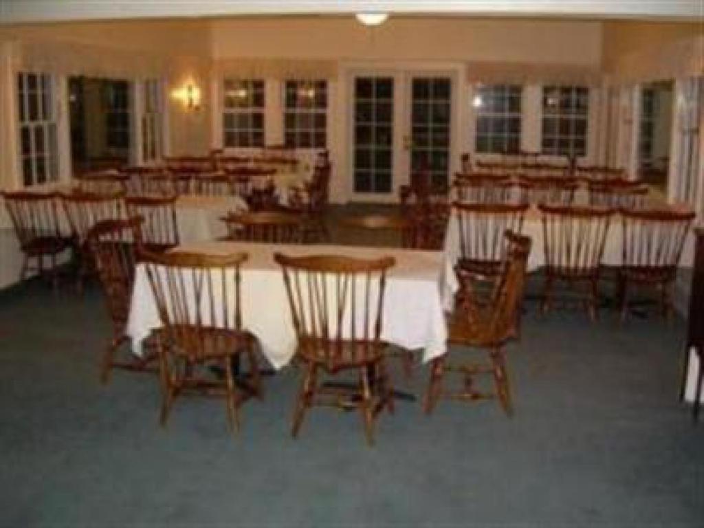 Blackberry River Inn Norfolk Room photo